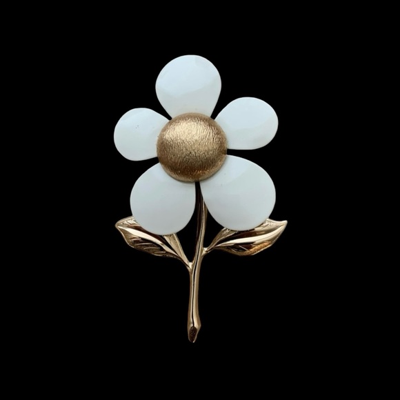 Vintage 60s Sarah Coventry White Enamel Daisy Brooch - Picture 5 of 8